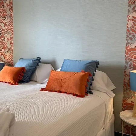 Lovely Center Garden Views 130 Апартаменты Марбелья