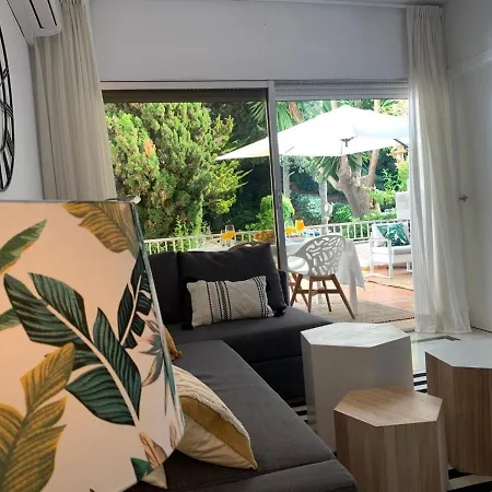 Апартаменты Lovely Center Garden Views 130