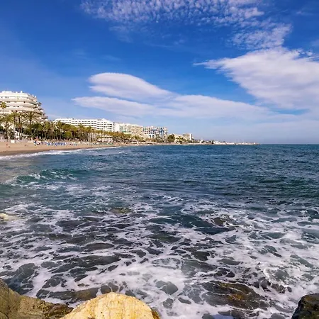 Lovely Center Garden Views 130 Апартаменты