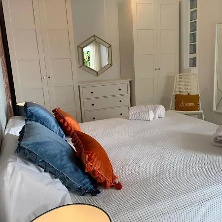 Lovely Center Garden Views 130 *