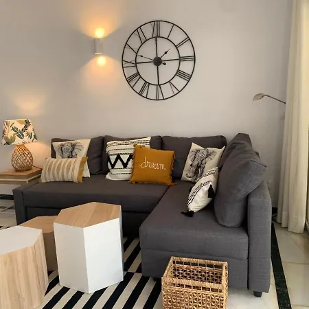 Lovely Center Garden Views 130