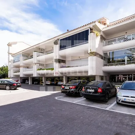 Lovely Center Garden Views 130 Marbella