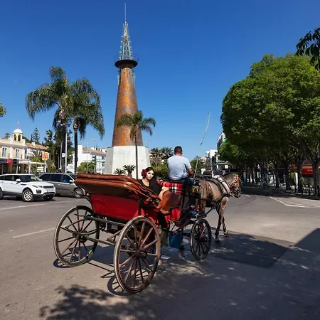 Lovely Center Garden Views 130 *