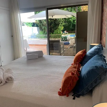 Διαμέρισμα Lovely Center Garden Views 130