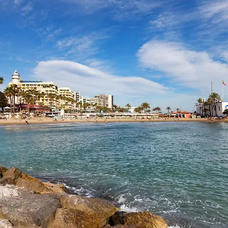 Lovely Center Garden Views 130